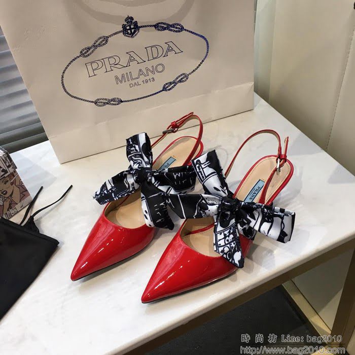PRADA普拉達 2019早春新款 蝴蝶結絲帶 百搭款 高跟涼鞋 牛漆皮 女尖頭鞋 一鞋兩穿  ljl1461